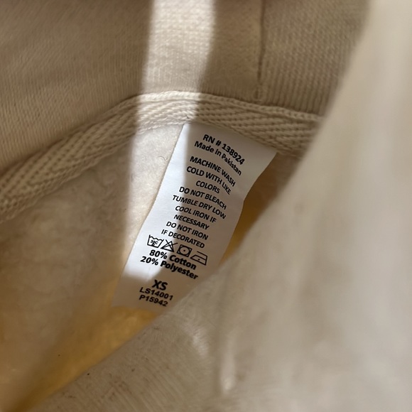 CINCY Sweatshirt 🐯 - Picture 7 of 9